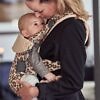 marsupiu anatomic babybjorn one cu pozitii multiple de purtare beige leopard bbc 6