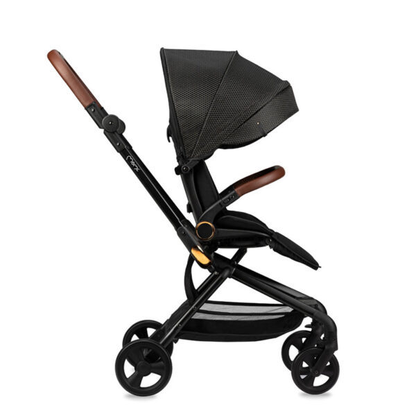 carucior sport momi adelle cu roti pivotante 360 black gold 3